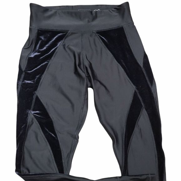 Puma Leggings with velvet patches - Picture 2 of 9